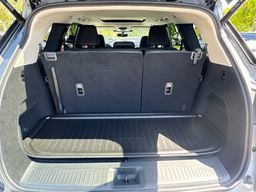 Used 2027 INFINITI QX60 Luxe w/ Cargo Package FWD image 29