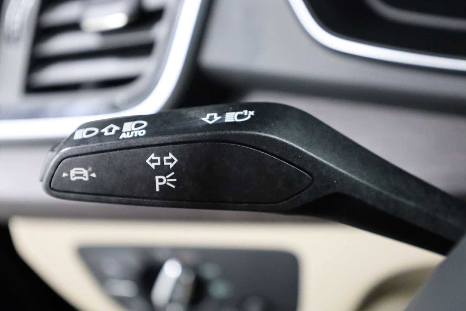 Used 2023 Audi Q5 2.0T Premium Plus w/ Premium Plus Package image 29