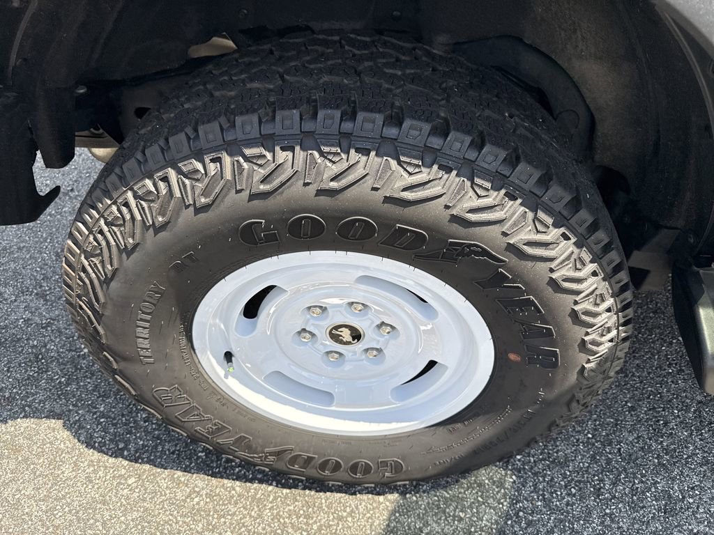 Used 2025 Ford Bronco Heritage Edition AWD/4WD image 18