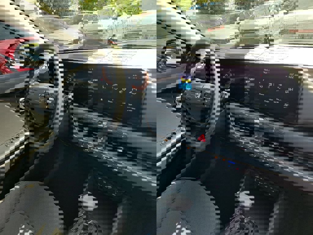 New 2026 Kia K4 LXS image 8