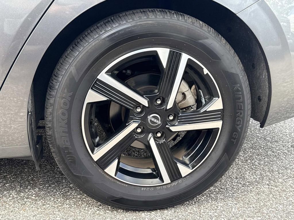 Certified 2025 Nissan Sentra SV FWD image 11