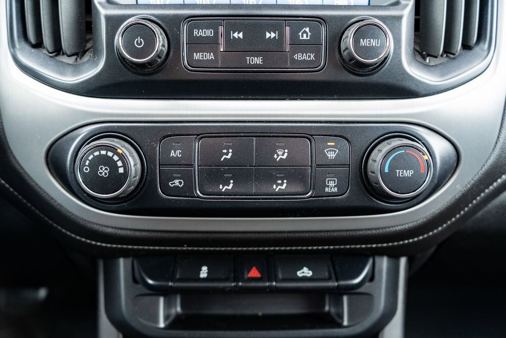 Used 2015 GMC Canyon SLE image 28