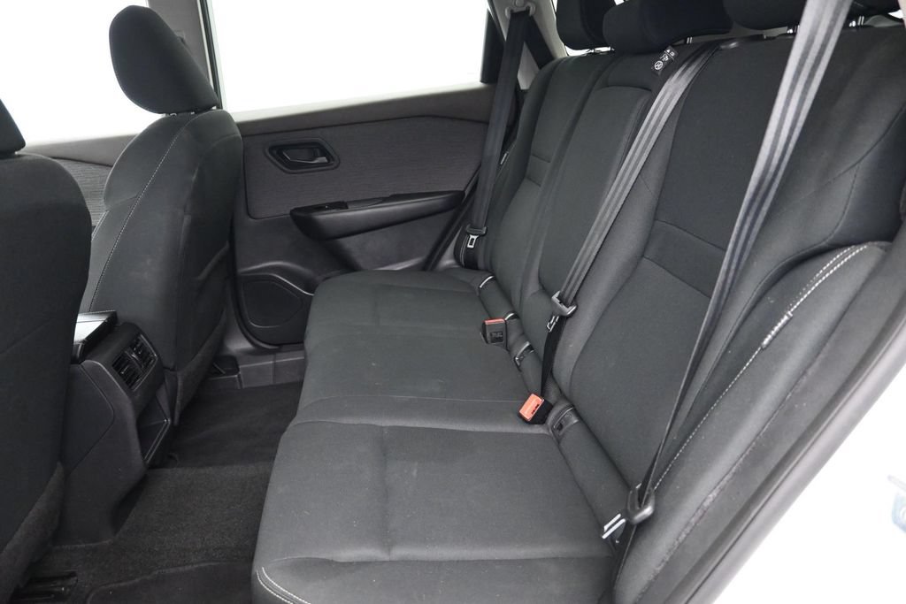Used 2023 Nissan Rogue S FWD image 13