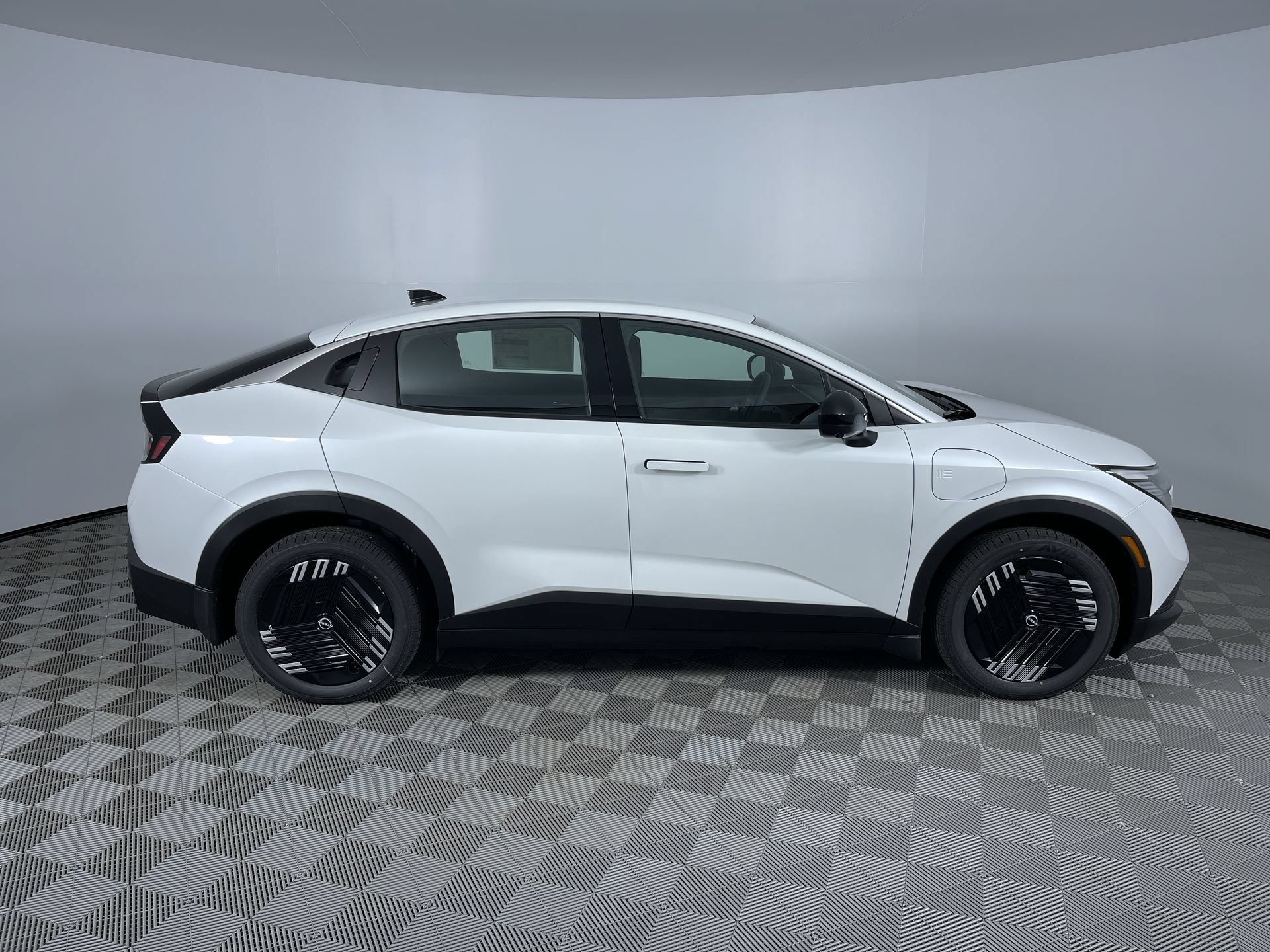 New 2026 Nissan Leaf w/ Floor Mat Package (S+) FWD image 10