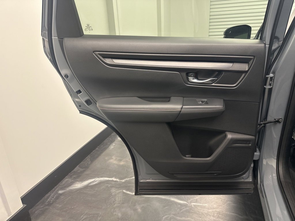 Used 2025 Honda CR-V Sport image 14