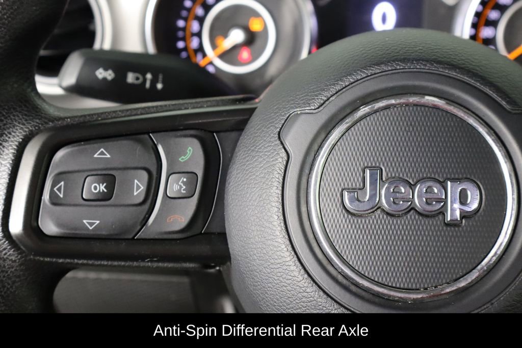 Used 2022 Jeep Gladiator Sport image 8