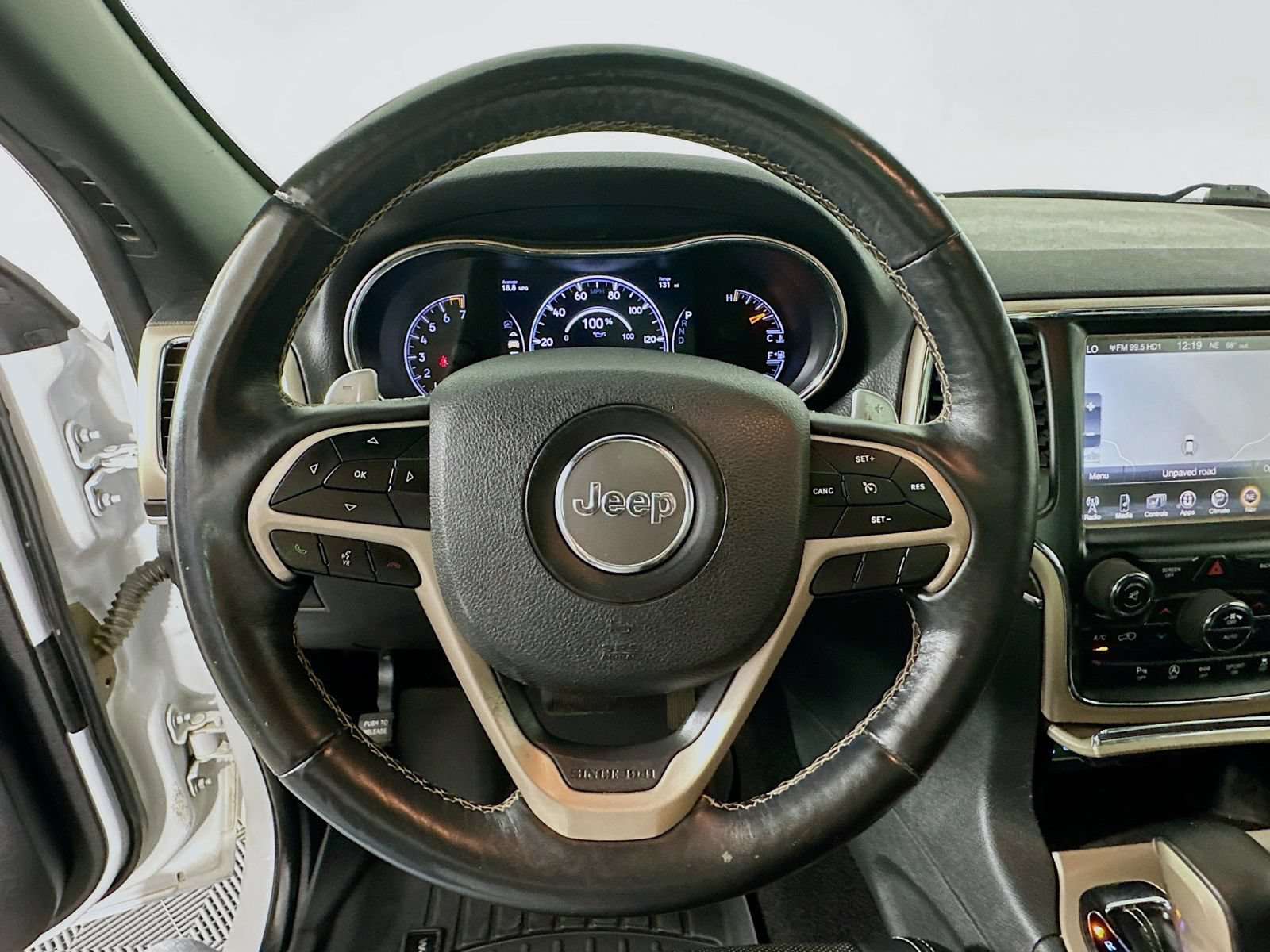 Used 2017 Jeep Grand Cherokee Limited w/ Luxury Group II AWD/4WD image 12