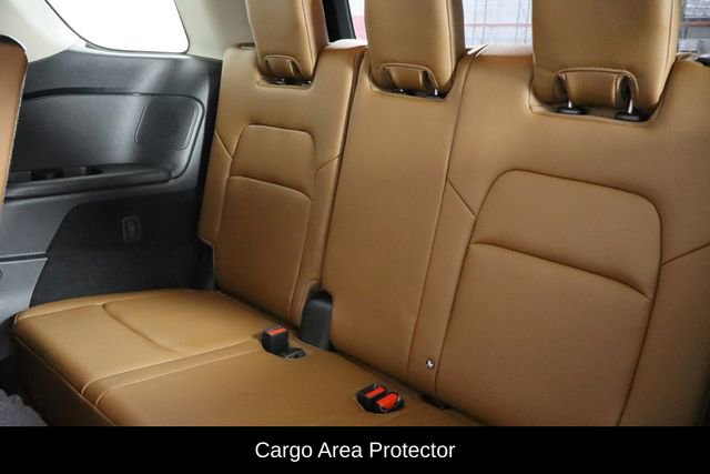 Used 2024 Nissan Pathfinder Platinum w/ Cargo Package image 17