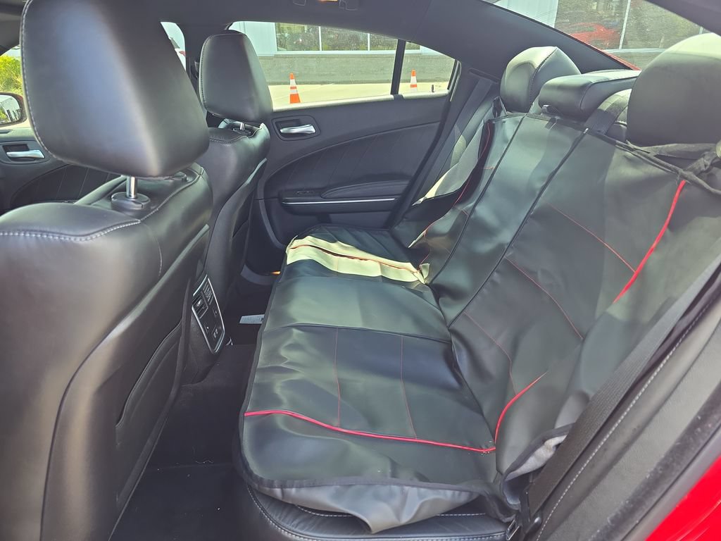 Used 2018 Dodge Charger R/T w/ Plus Group RWD image 9