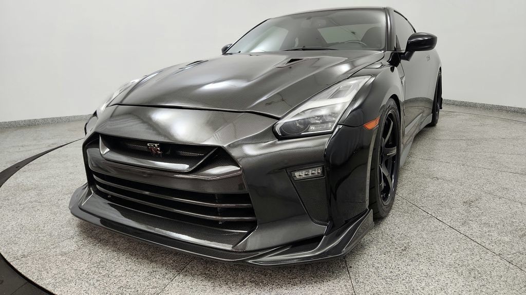 Used 2018 Nissan GT-R Premium AWD/4WD image 11