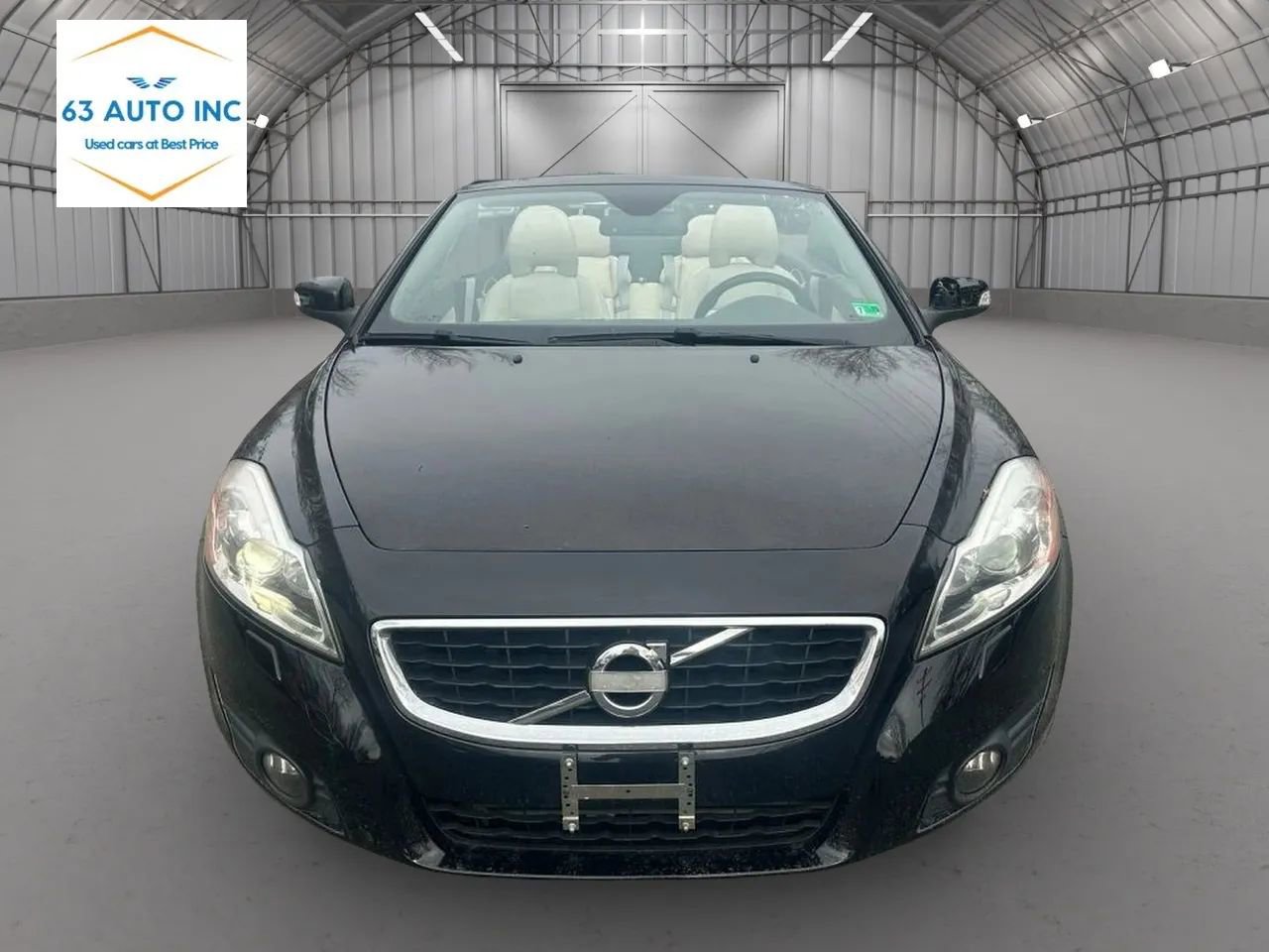 Used 2011 Volvo C70 T5 FWD image 2