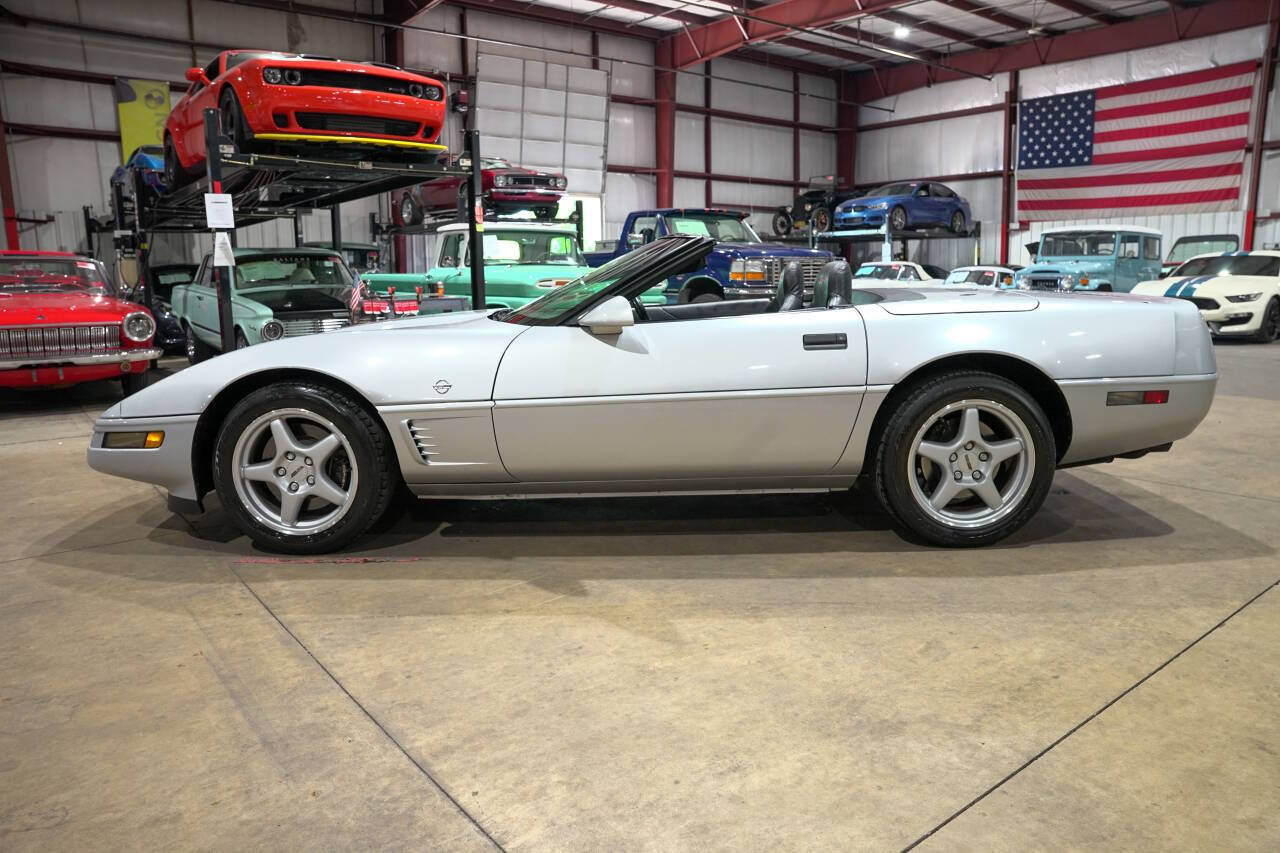 Used 1996 Chevrolet Corvette Convertible RWD image 4
