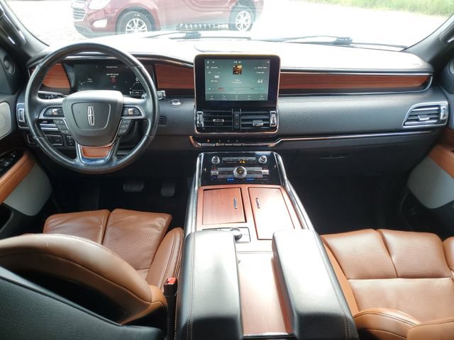 Used 2020 Lincoln Navigator Reserve w/ Luxury Package AWD/4WD image 11