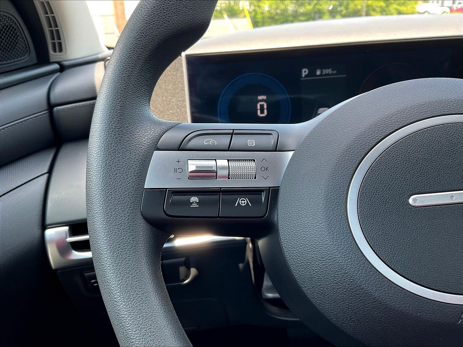 Certified 2025 Hyundai Tucson SE FWD image 11