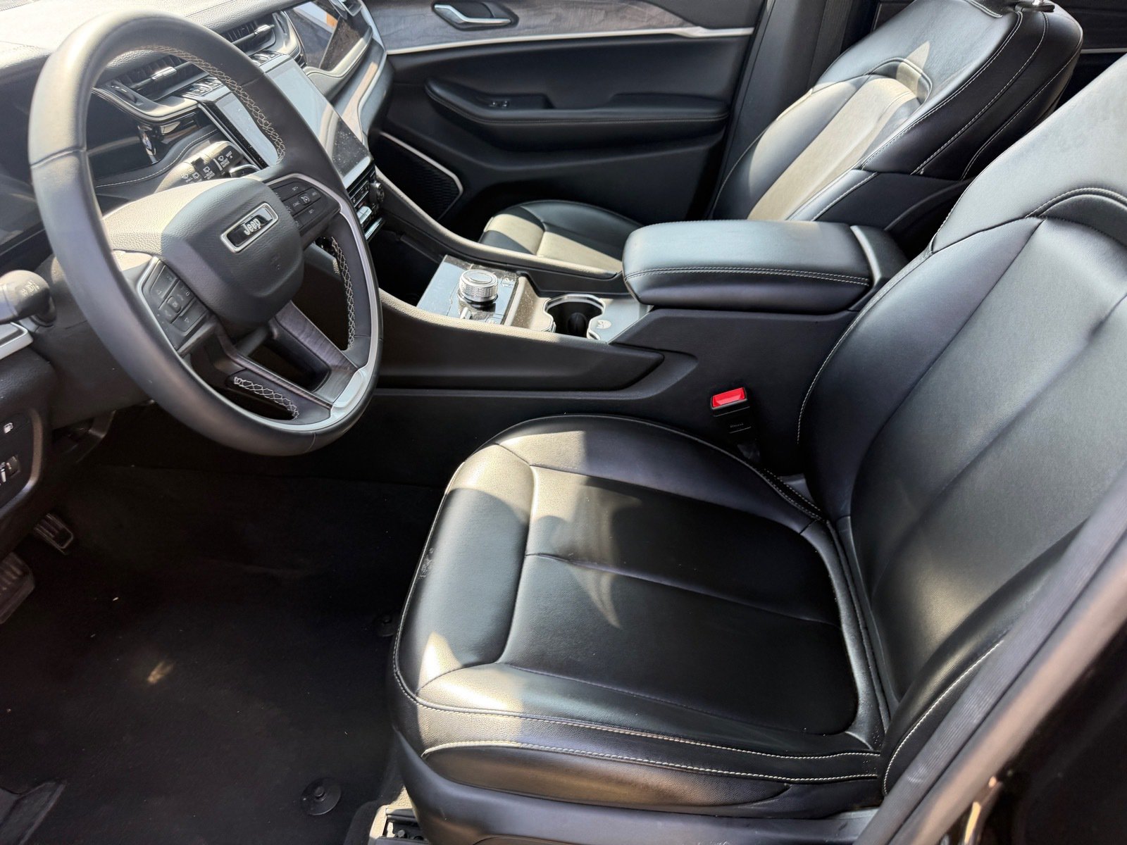 Used 2024 Jeep Grand Cherokee Limited 4xe AWD/4WD image 8