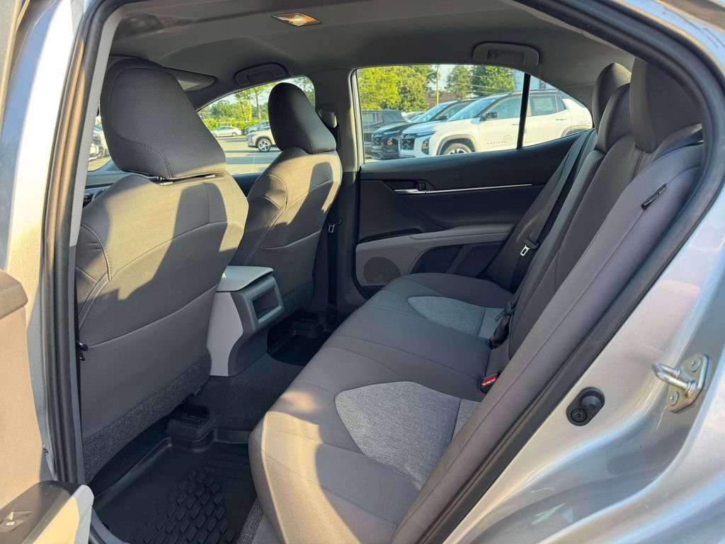 Used 2019 Toyota Camry LE w/ Convenience Package FWD image 14