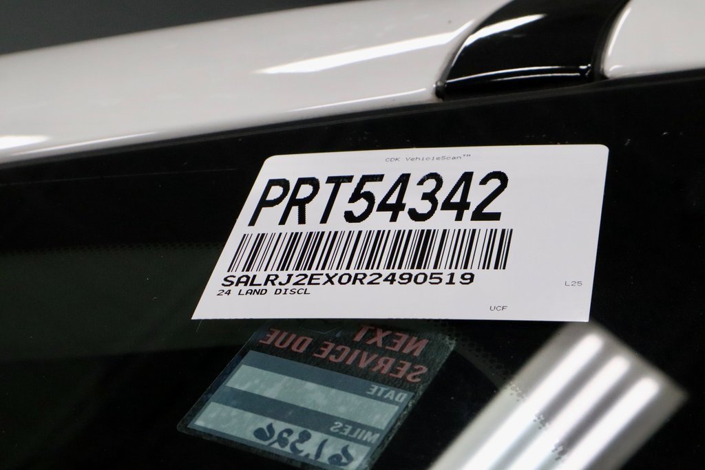 Used 2024 Land Rover Discovery S image 37