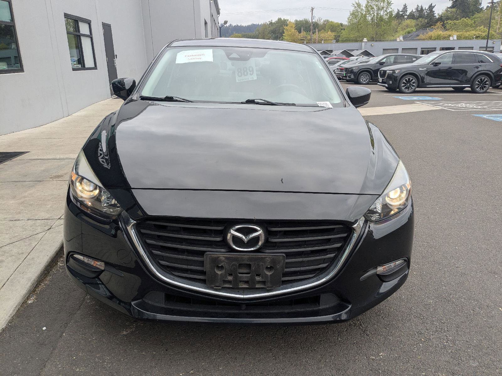 Used 2017 MAZDA MAZDA3 Touring w/ Popular Equipment Package FWD image 9