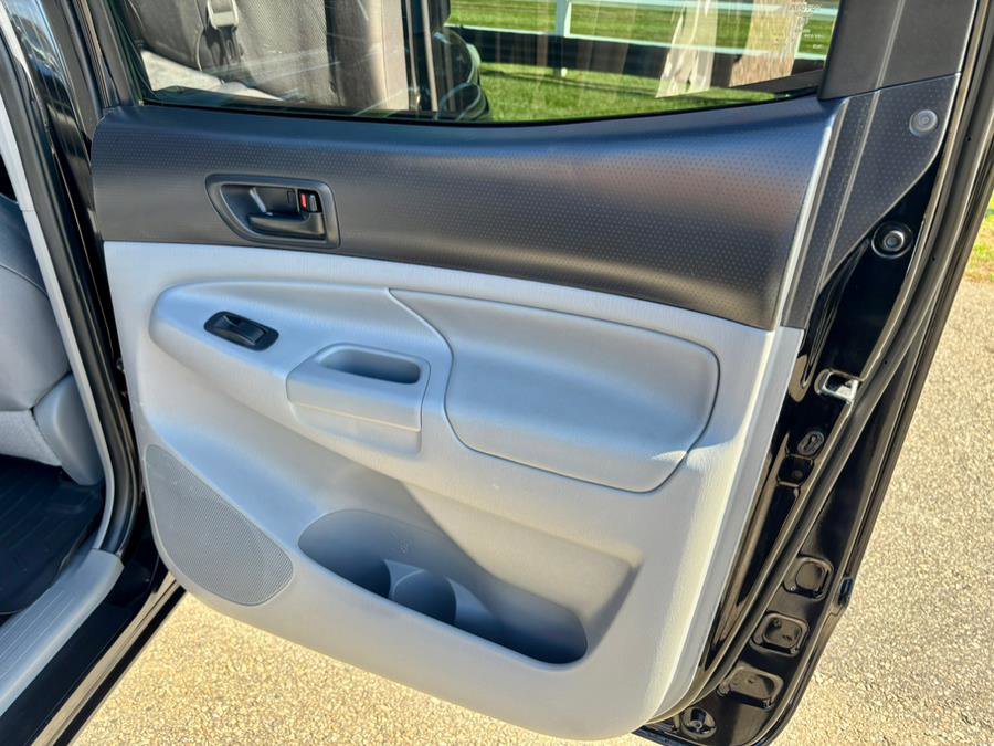 Used 2012 Toyota Tacoma 4x4 Double Cab image 18