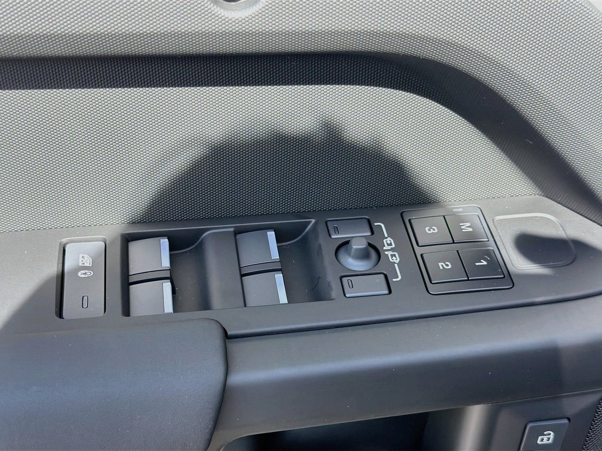 New 2026 Land Rover Defender 110 S AWD/4WD image 22