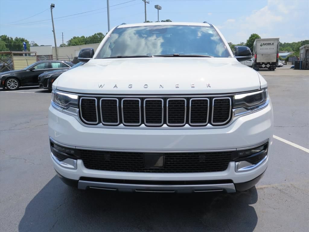 Used 2023 Jeep Wagoneer Series III w/ Premium Group I AWD/4WD image 9