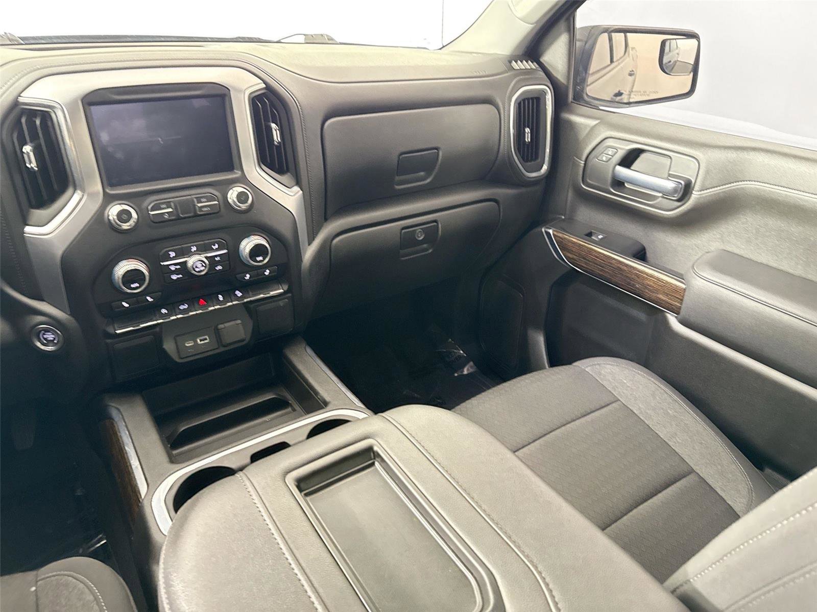 Used 2022 GMC Sierra 1500 Elevation image 30