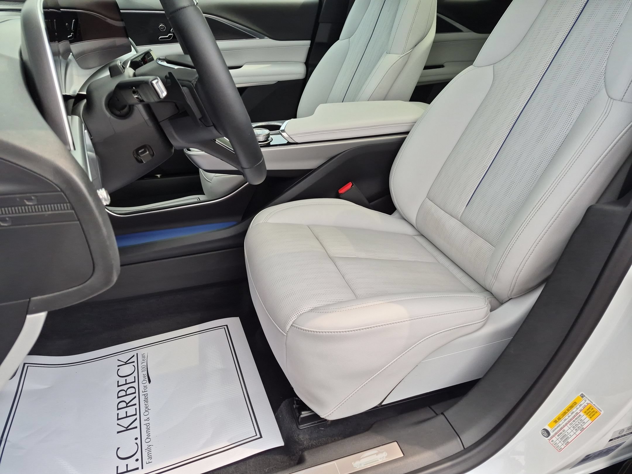 Certified 2024 Cadillac Lyriq Luxury AWD/4WD image 19