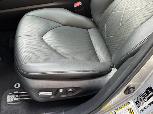 Used 2020 Toyota Highlander Platinum AWD/4WD image 34