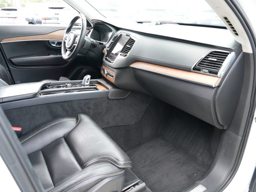 Used 2017 Volvo XC90 T8 Inscription w/ Luxury Package AWD/4WD image 19