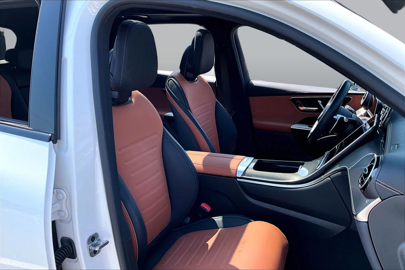 Certified 2025 Mercedes-Benz GLC 43 AMG 4MATIC image 9