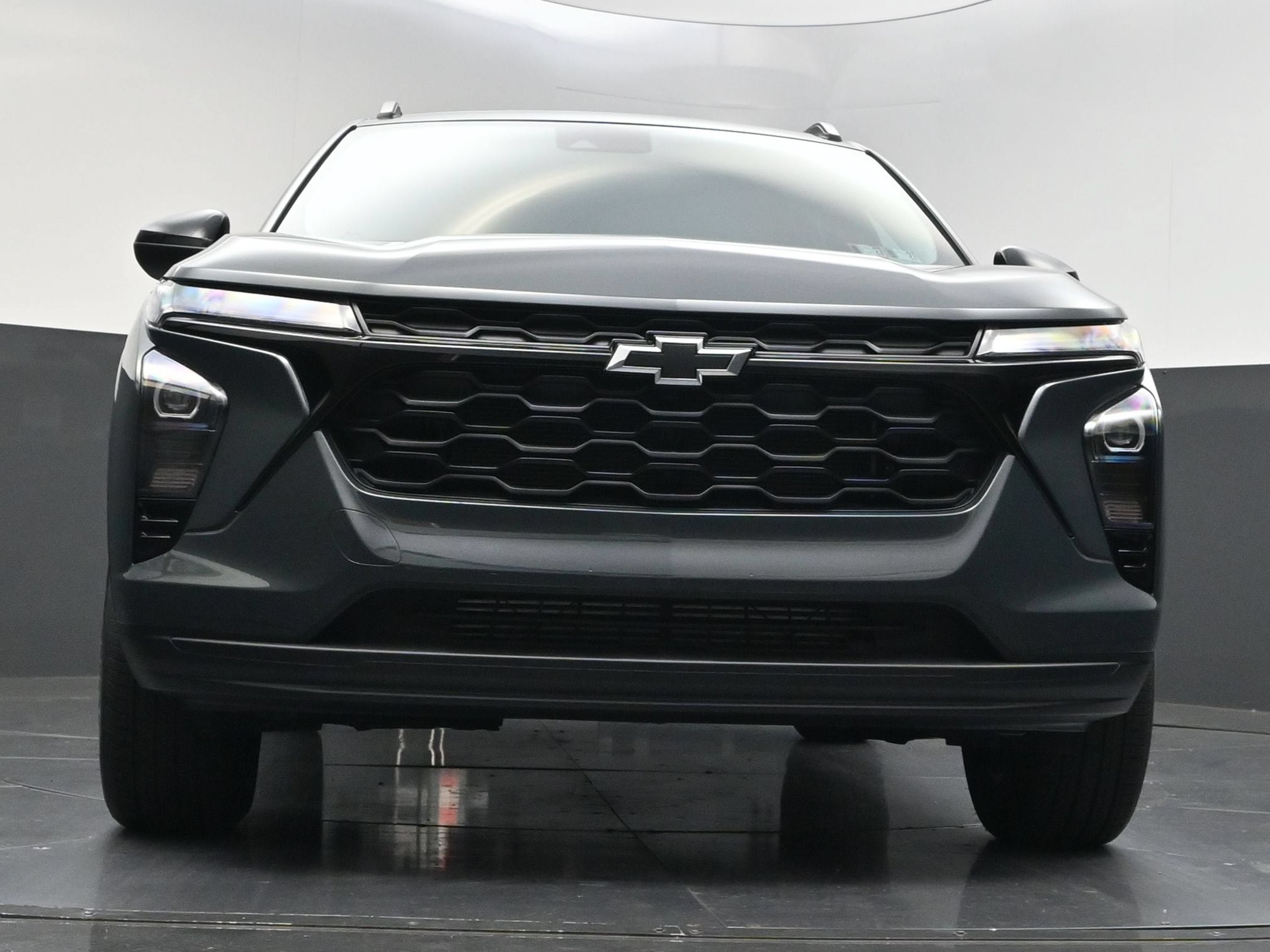 New 2026 Chevrolet Trax LT w/ Sunroof Package FWD image 40