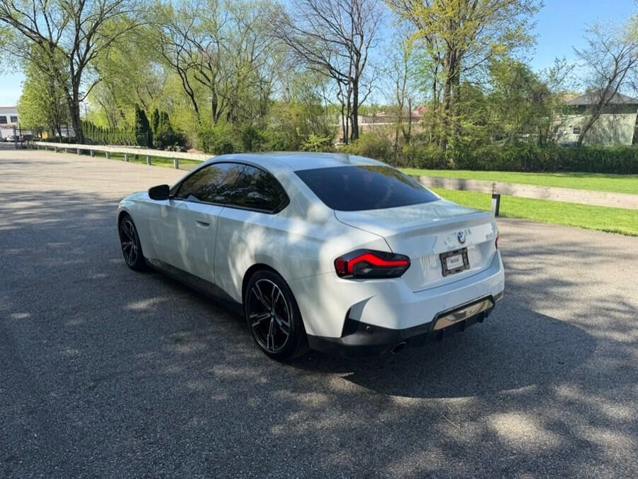 Used 2022 BMW 230i Coupe w/ M Sport Package RWD image 7