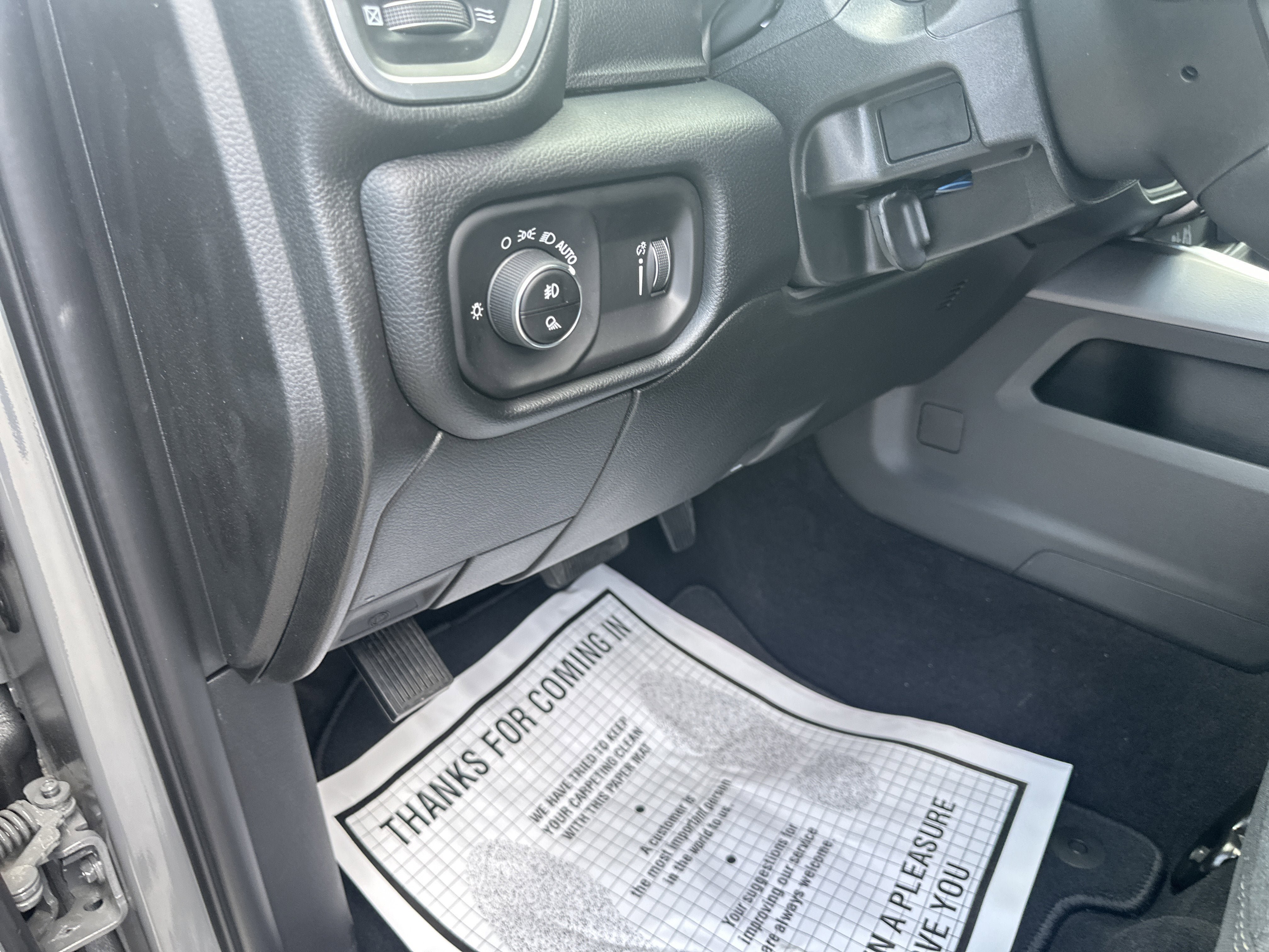 New 2026 RAM 2500 Big Horn AWD/4WD image 33