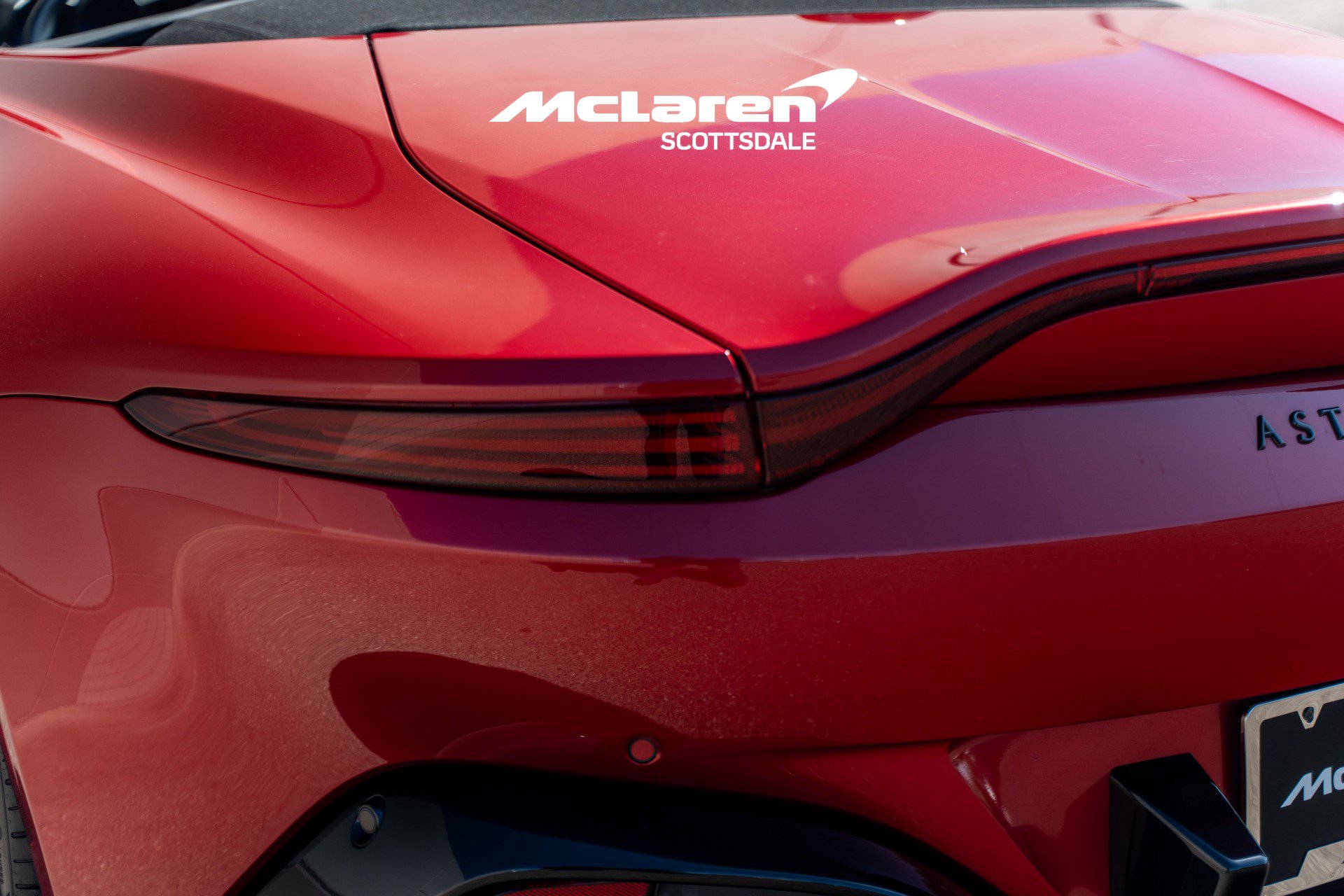 Used 2022 Aston Martin V8 Vantage Roadster image 23