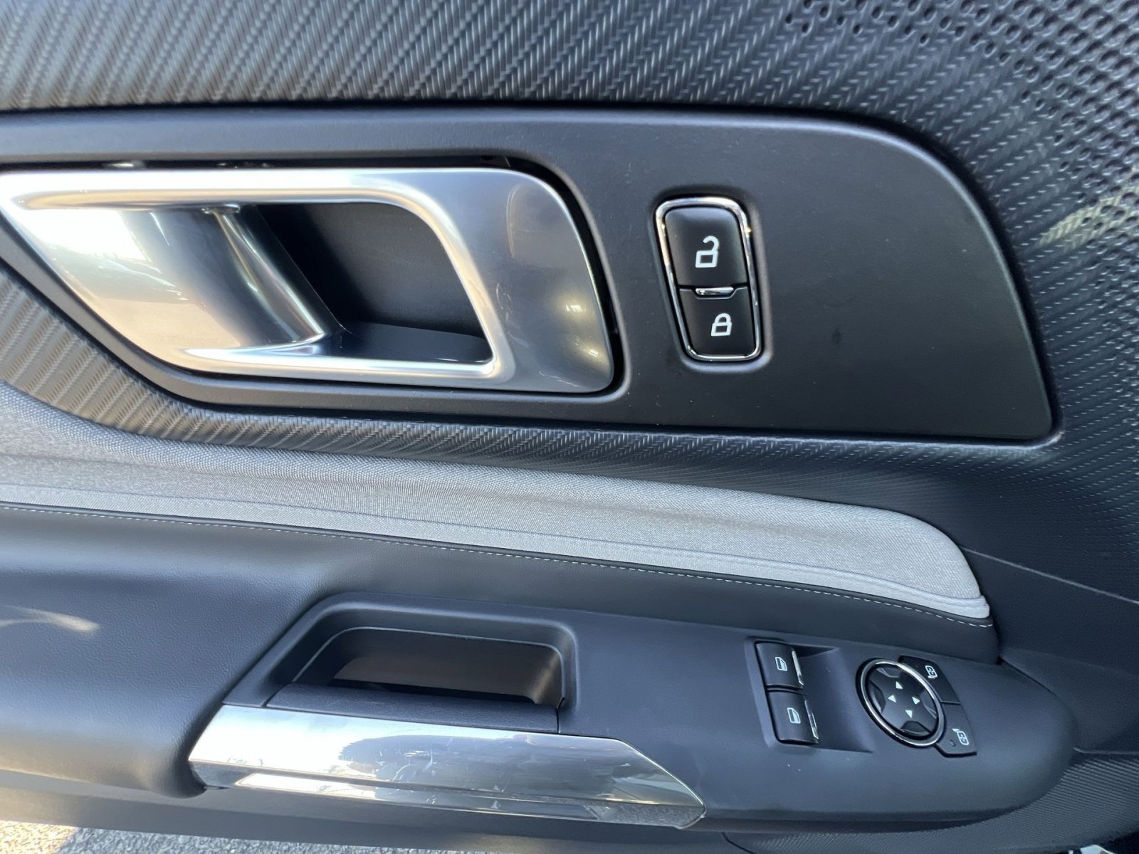 Used 2024 Ford Mustang Coupe image 15