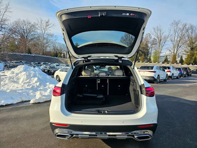 New 2026 Mercedes-Benz GLC 300 GLC 300 image 9