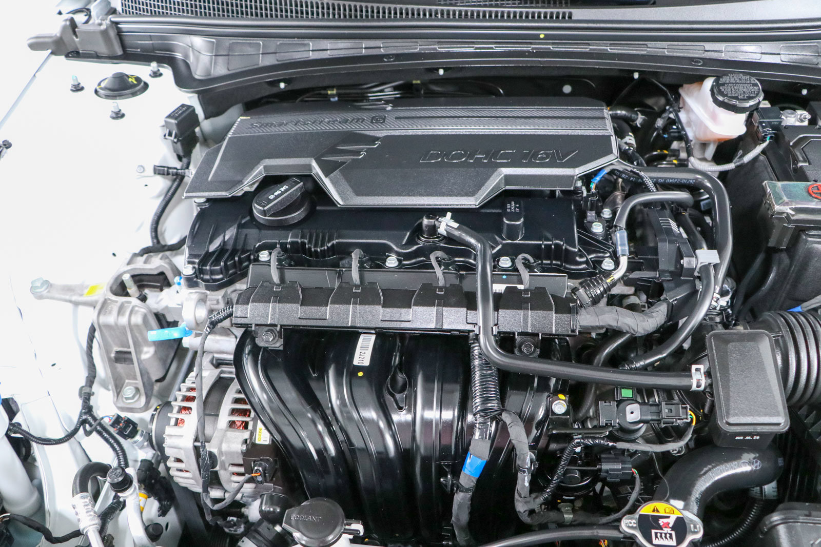 Used 2025 Hyundai Elantra Sport FWD image 28