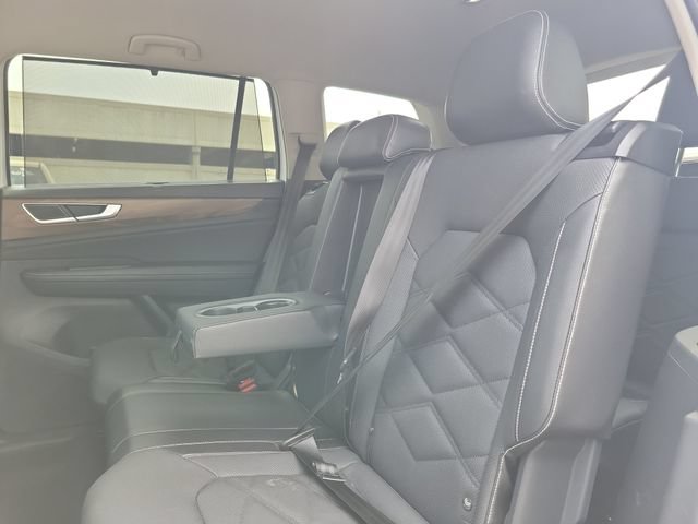 Used 2024 Volkswagen Atlas SE FWD image 25