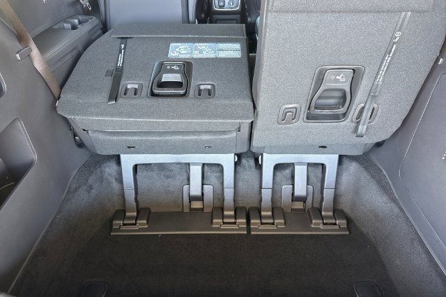 New 2027 Kia Carnival SX FWD image 18