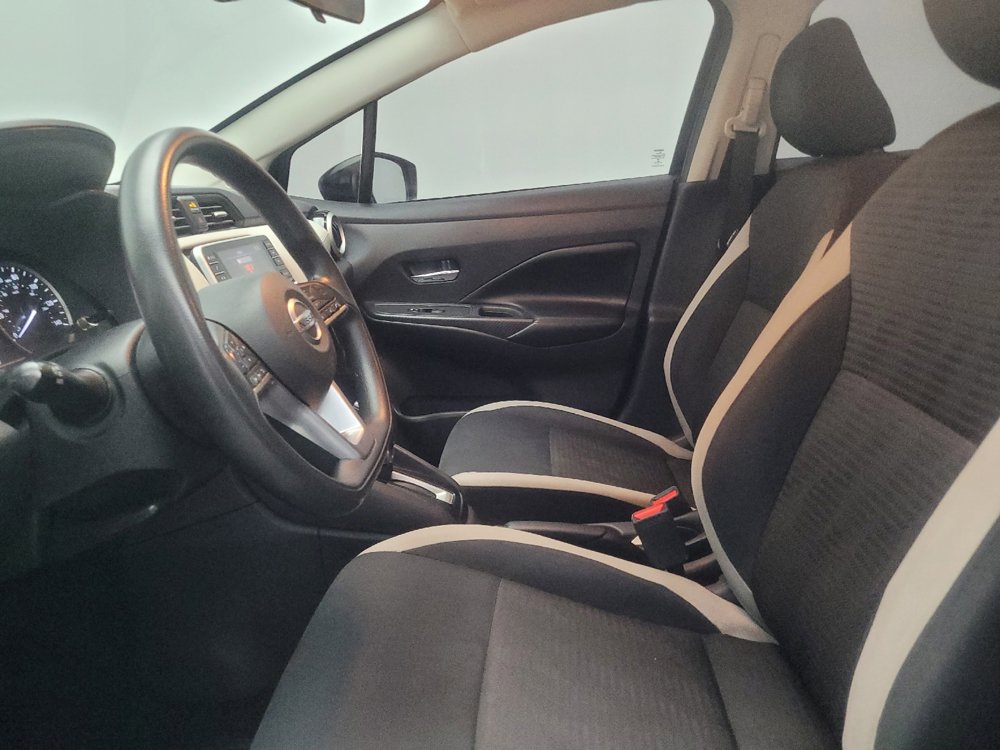 Used 2020 Nissan Versa SV FWD image 17