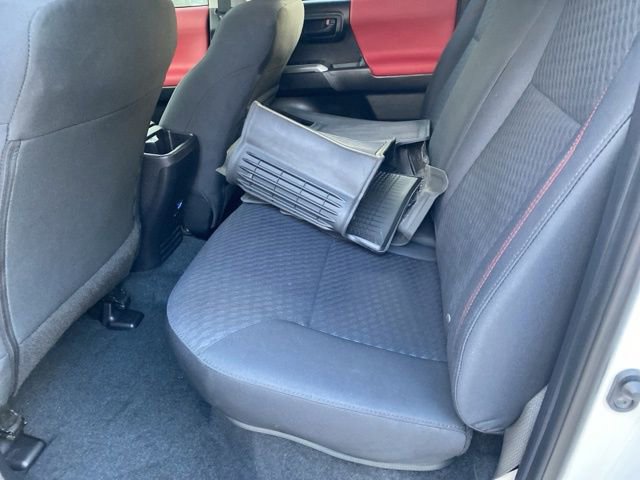Used 2021 Toyota Tacoma SR5 AWD/4WD image 18