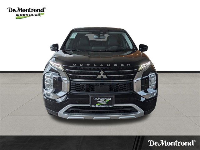 New 2025 Mitsubishi Outlander SE image 2