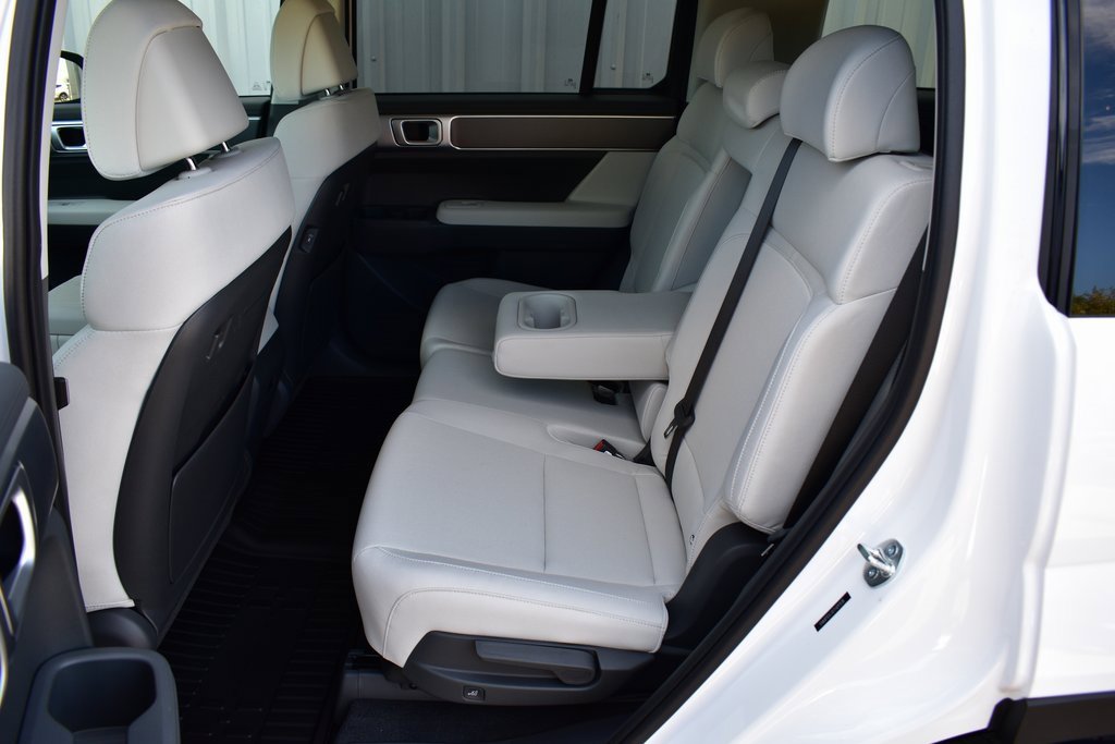 New 2026 Hyundai Santa Fe SE image 21