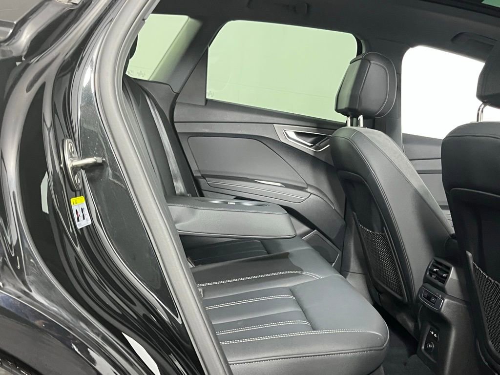Used 2023 Audi Q4 e-tron Prestige image 22