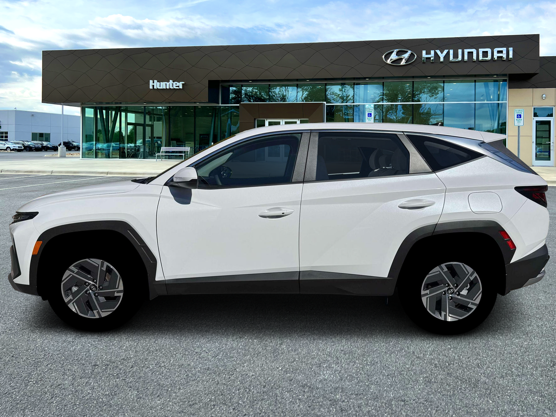 New 2026 Hyundai Tucson Blue SE AWD/4WD image 3