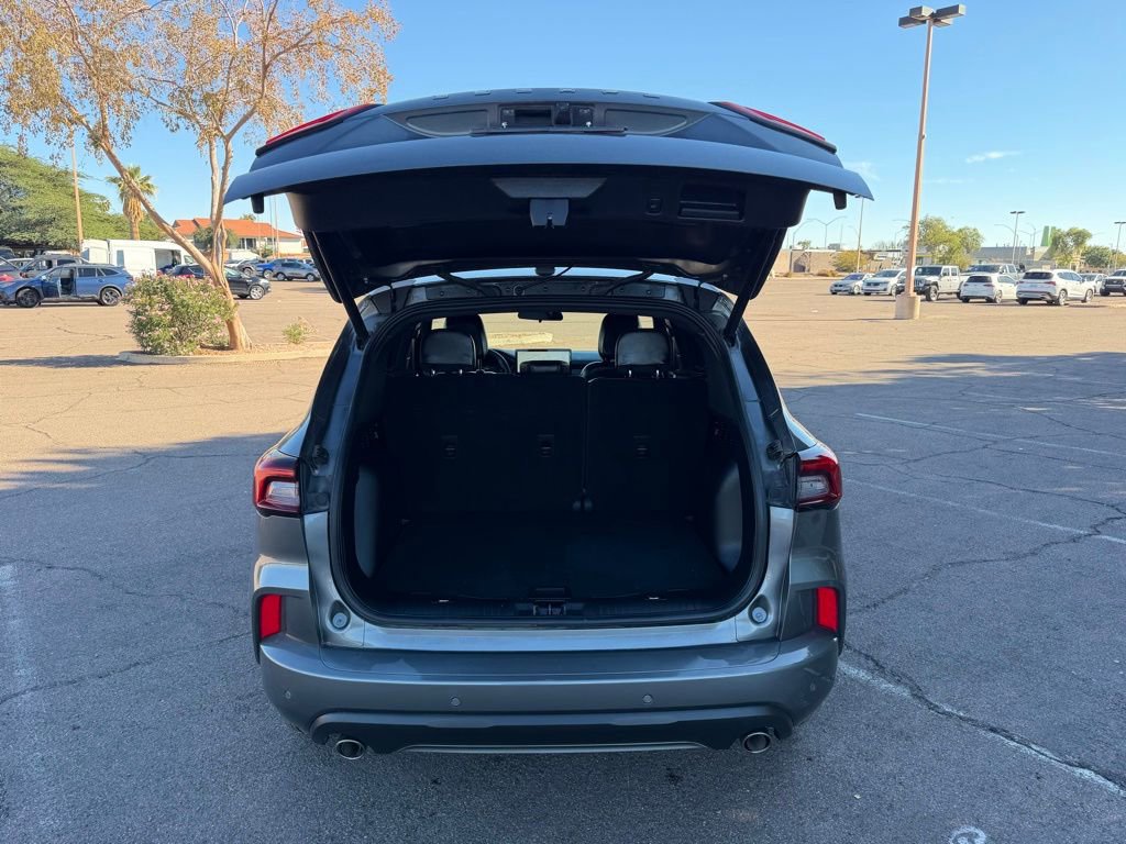 Used 2023 Ford Escape ST-Line w/ Tech Pack #1 image 13