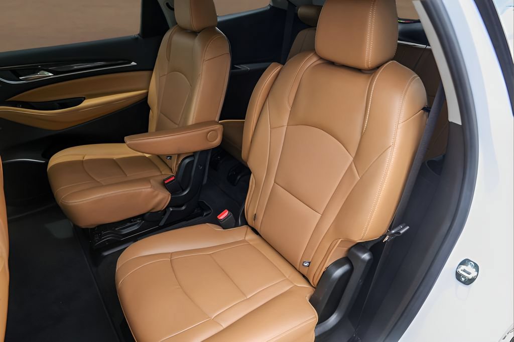 Used 2019 Buick Enclave Essence FWD image 23