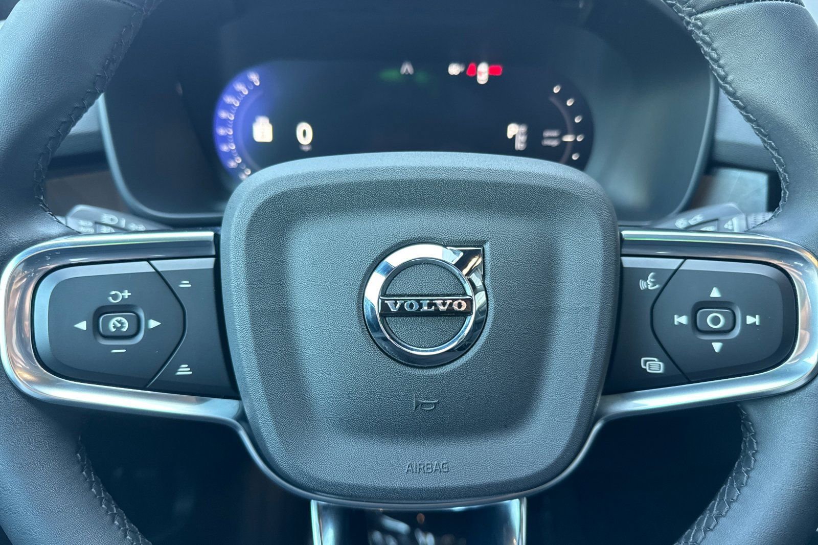 Used 2023 Volvo C40 P8 Recharge Plus AWD/4WD image 25
