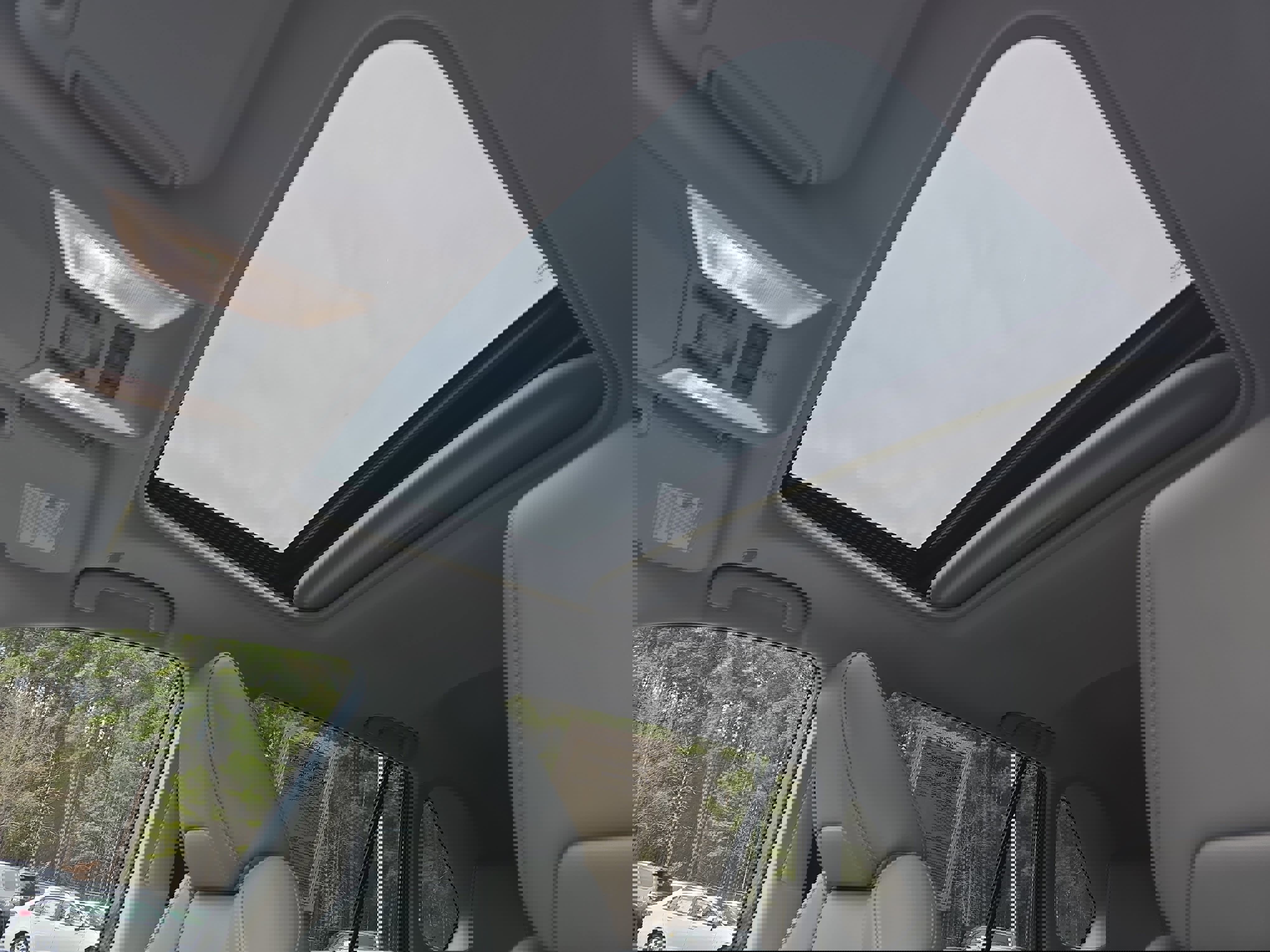 Used 2023 Toyota RAV4 XLE Premium image 31