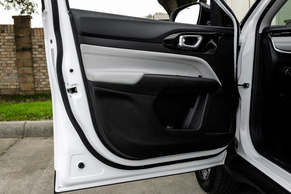 Used 2022 Jeep Compass Limited image 54